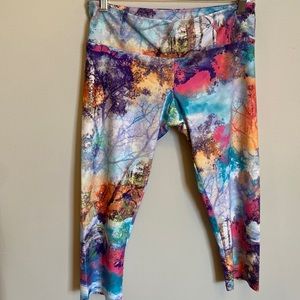 Onzie scenic graphic leggings